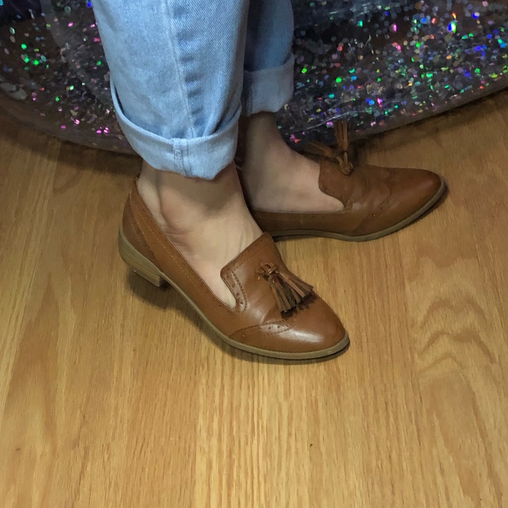 leather loafers with wooden heel